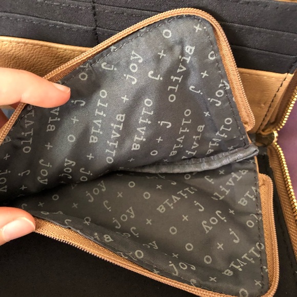 Olivia + joy wallet/wristlet - Picture 5 of 5